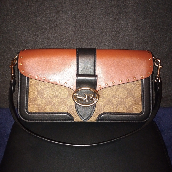 Coach Georgie Shoulder bag In color Block Signature canvas - Picture 4 of 13